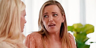 Tits Lesbian Makes Girlfriend Squirt With Bella Bends And Charlie Forde