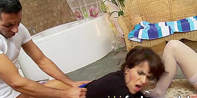 Xozilla Porn Movies Star Models Seduce The Plumber With Valery Summers And Anaya Leon
