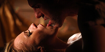 ...Brittany Bardot takes lover