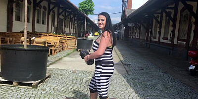 Shopping and Hanging Out With Tina Lee - Tina Lee - Scoreland