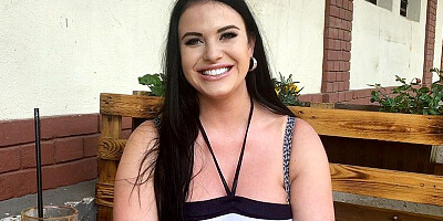 Shopping and Hanging Out With Tina Lee - Tina Lee - Scoreland