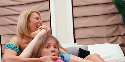 Passionate fuck with a tiny teen and a butterface MILF
