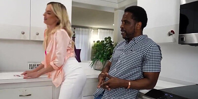 Black Penis In Stretching That Cougar Snatch With A Big