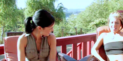 Strapons make all the lesbian sessions more interesting