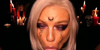 Alternative babe cosplaying as a demon and gets anally fucked