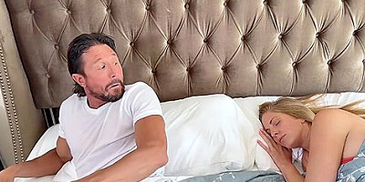 Tommy Gunn, Annie King And Summer Col - Stepdad Caught Playing With Herself While She Cries Out For Stepdaddy