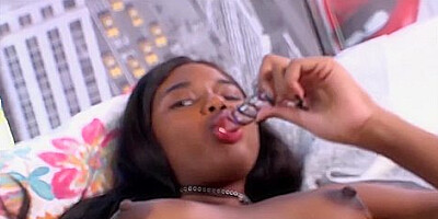 Yara And Yaras Solo Female Smut - Yara Skye