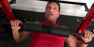 Nicole Seduces Big Dicked Dude At The Gym