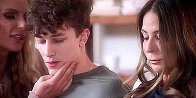 Phoenix Marie And Marie Phoenix In Phoenix Devour College Studs Cock
