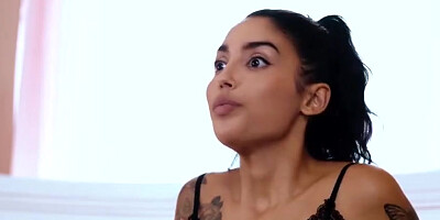 Vanessa Sky And Pristine Edge - Lesbian Milf Making Stepdaughter Squirt