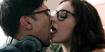 ...Petite juicy Leana Lovings seduced stepbrother...