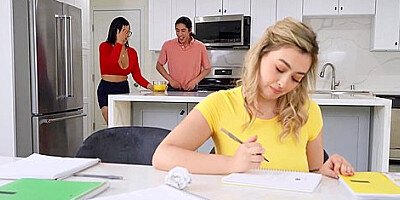 Chloe Surreal, Nadia White And David Lee - Incredible Babes Threesome Porn Mind-blowing Video