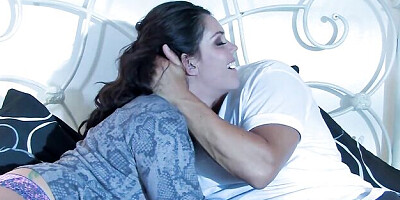 Cover-girl Derrick Pierce and Alison Tyler - facial movie - PUBA