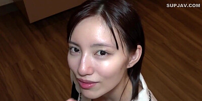 Such a beautiful woman! After an internal observation with a speculum and the biggest facial ever, her beautiful face is sticky and in trouble... *Bonus HD