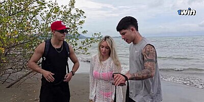 Threesome on the beach with stepbrothers - Danner Mendez - Tatiana Alvarez - Max Betancur
