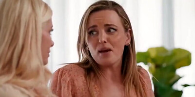 Bella Bends, Big T And Charlie Forde In Tits Lesbian Makes Girlfriend Squirt