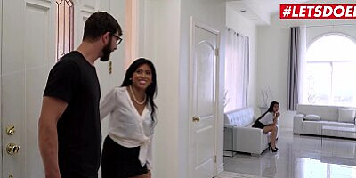 SCAMANGELS - EMBER SNOW AND JADE KUSH PETITE ASIAN REAL ESTATE AGENTS TAKE A BIG COCK