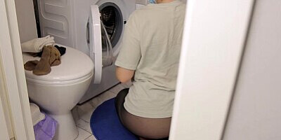 Fucked my step sister in pantyhose while she was stuck in the washing machine