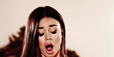 Brunette with sexy lips ready to get fucked like a tramp
