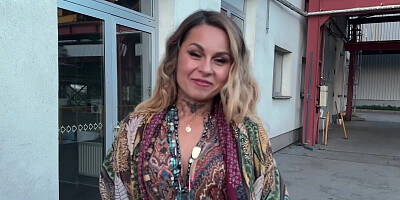 HUNT4K. Hunter ran into a sexy chick in public and fucked her in the fortune-telling salon