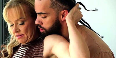 48-year-old busty mom Mandi Mayes fucks on-camera for the first time