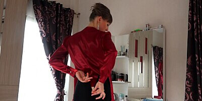312 My wet pussy in a tightly pencil skirt makes hard in your trousers