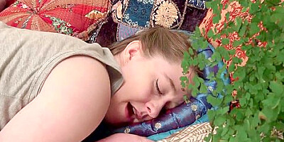 Lulu Reynolds & Tamzin - Sweet Dreams