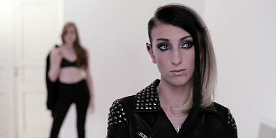 Passionate cocotte's face sitting video