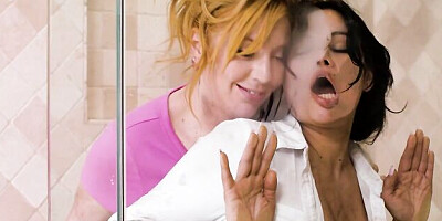 Curvy trailer with cutesy Lauren Phillips and Mona Azar from Lez Be Bad