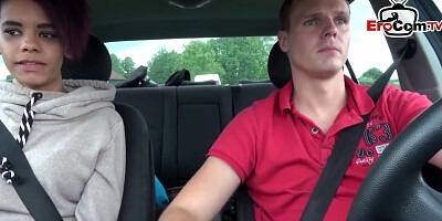 Heibe Mulattin Fahrt Per Anhalter Und Bedankt Sich Mit Einem Fick Beim Fahrer