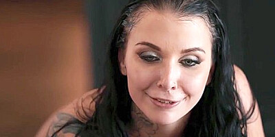 Ivy Lebelle And Manuel Ferrara In Gets Her Holes Filled By