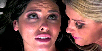 MommysMasturbating.com - Adriana Chechik's lucky dyke experience in a stepmom threeway