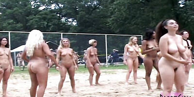 Sensuous fancy woman at dreamgirls trailer