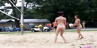 Sensuous fancy woman at dreamgirls trailer