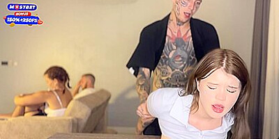 Milaya Shluha Izmenyaet Svoemu Muzhu S Parnem Svoei Luchshei Podrugi With Skin Lovers And Alexa Mills