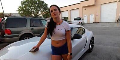 Roadside - Ponytailed Babe Alice Visby Rides Mechanic's Big Dick