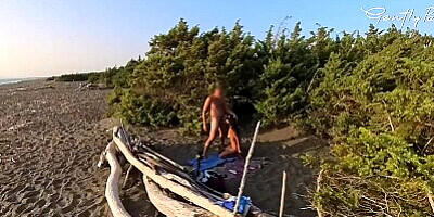 ANAL FINGERING FOR A SLUT: public beach slut analized and handjob