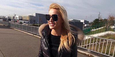 Rencontre De Maniere Inattendue 2 Inconnus Qui Baise Dans Un Bus Et En Dp A Lhotel ! With Cherry Kiss