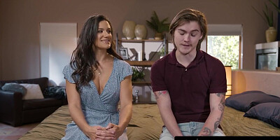 Penney Play And Freya Parker - I Cant Believe You Asked Her For Help