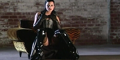 A cute blonde gets horny by porn with a hottie in leather doing anal