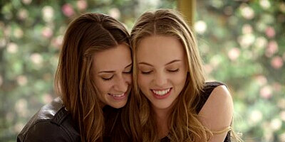 VIXENPLUS Babes Cassidy Klein and Aubrey Star Do Anal