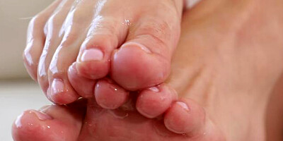 ...Black Meat White Feet: Elsa's Delightful Feet...