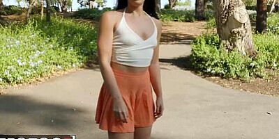 Mofos - Skater Babe Sophia Burns Sucks Charles Dera's Dick While He Is Driving Them At His Place