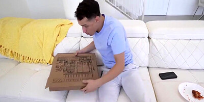 Johnny Love Xxx And Alexa Payne - Big Titty Milf Wants A Big Sausage Along With Her Pizza From 12 Min