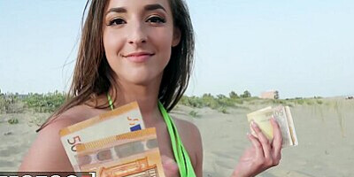 Mofos Erik Everhard Flashes Big Dollar Bills For Amirah Adara To Hop Out Of Her Bikini