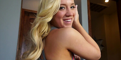 Blonde girl is giving that bud the hottest lap dance