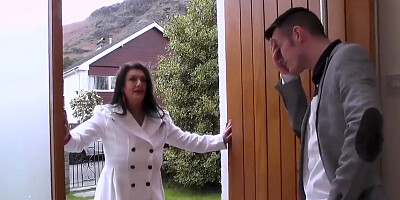 Sabrina Jade - Chubby Milf Hot Porn Video