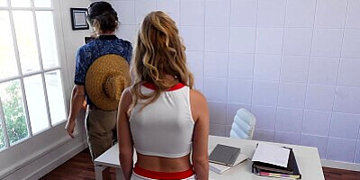 Cheerleader Khloe Kingsley Refuses to Wear Panties to Practice - S2:E7
