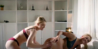 Lesbian Xxx Clip And Waking Up - Lucy Heart And Cherry Kiss