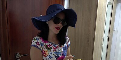 Stepmom Anna loves to blowjob and get pulsating creampie in her mouth